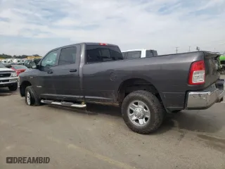 2019 Ram 2500 Tradesman with VIN 3C6UR5HL2KG651560, listed as a Copart auction lot 70237924 with 67,505 mi miles and Salvage Title. Bid and sale history available at carsss.com. Image 2.