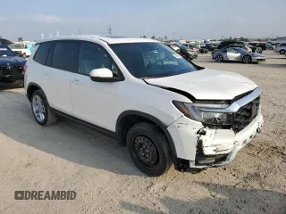 2025 Honda Passport EX-L z VIN 5FNYF8H50SB006479, wystawiony jako Copart lot #49454275 z przebiegiem 3157 mil mil oraz Szkody całkowita. Historia ofert i sprzedaży dostępna na DreamBid. Obrazek 4.