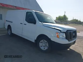 2021 Nissan NV Cargo S z VIN 1N6BF0KM9MN806531, wystawiony jako IAAI lot #40556298 z przebiegiem 37 207 mil mil oraz . Historia ofert i sprzedaży dostępna na DreamBid. Obrazek 1.