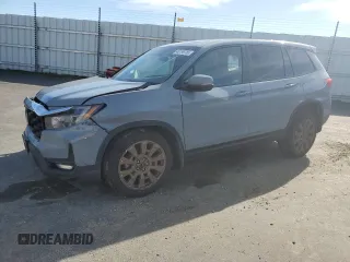2023 Honda Passport EX-L z VIN 5FNYF8H53PB021775, wystawiony jako Copart lot #46196755 z przebiegiem Nie podano mil oraz Szkoda całkowita • Salvage title. Historia ofert i sprzedaży dostępna na DreamBid. Obrazek 1.