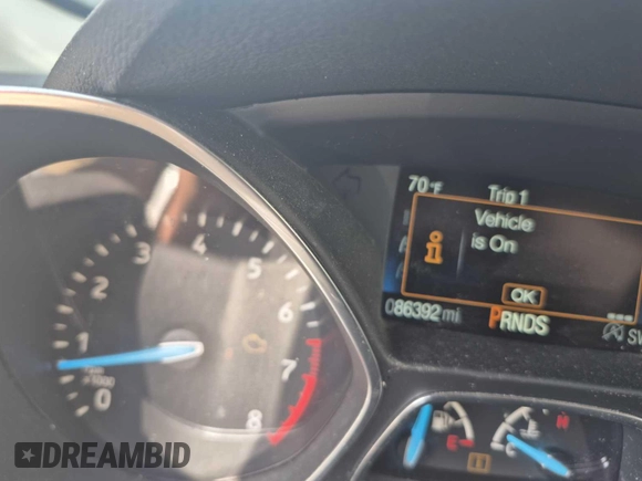 2019 Ford Escape SE z VIN 1FMCU0GD5KUC07713, wystawiony jako IAAI lot #42524778 z przebiegiem 86 392 mil mil oraz . Historia ofert i sprzedaży dostępna na DreamBid. Obrazek 20.
