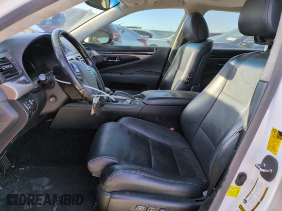2014 Lexus LS 460 L with VIN JTHGL5EF0E5051491, listed as a Copart auction lot 52996835 with 114,834 mi miles and Clean title. Bid and sale history available at DreamBid. Image 7.