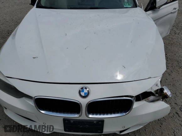 2015 BMW 3 Series 328i xDrive с VIN WBA3B5G56FNS19222, выставлен на аукционе Copart как лот 54548145 с пробегом 95 087 миль миль и Списание • Salvage title. История ставок и продаж доступна на DreamBid. Изображение 11.