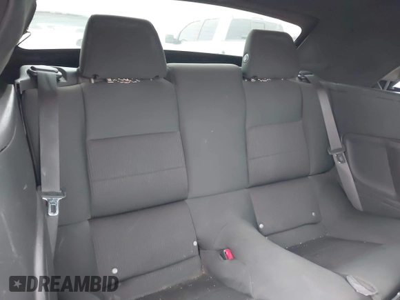 2014 Ford Mustang V6 z VIN 1ZVBP8EM2E5330955, wystawiony jako IAAI lot #41567236 z przebiegiem 17 365 mil mil oraz . Historia ofert i sprzedaży dostępna na DreamBid. Obrazek 8.