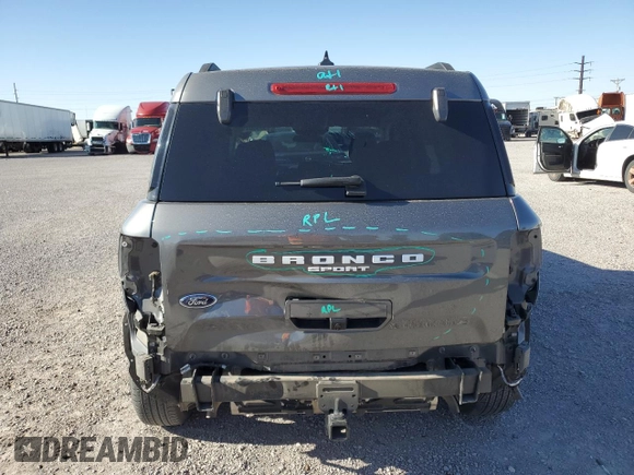 2022 Ford Bronco Sport Big Bend z VIN 3FMCR9B68NRE04126, wystawiony jako Copart lot #55980415 z przebiegiem 34 039 mil mil oraz Szkoda całkowita • Salvage title. Historia ofert i sprzedaży dostępna na DreamBid. Obrazek 6.