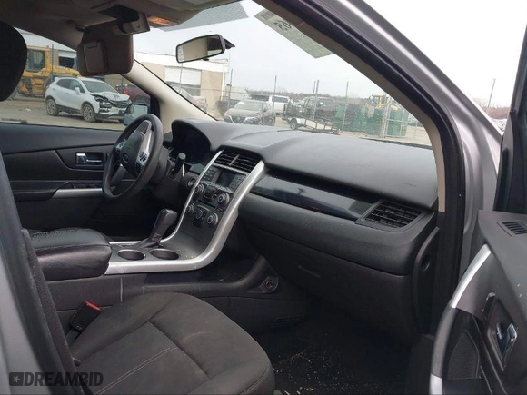 2013 Ford Edge SE with VIN 2FMDK3GC1DBC54068, listed as a IAAI auction lot 40821488 with 175,800 mi miles. Bid and sale history available at carsss.com. Image 5.