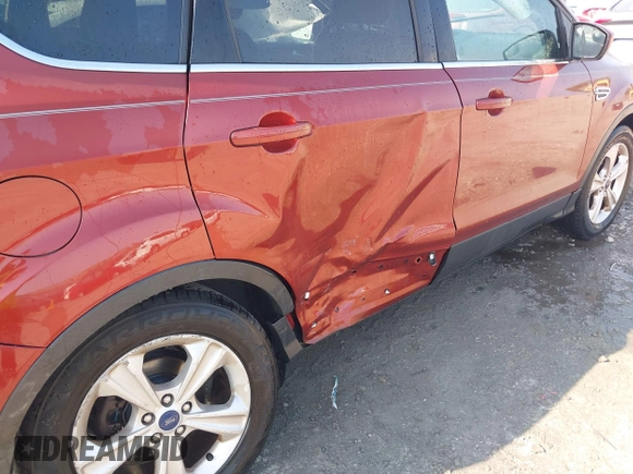 2016 Ford Escape SE with VIN 1FMCU0GX5GUB00842, listed as a IAAI auction lot 40167388 with 89,628 mi miles. Bid and sale history available at carsss.com. Image 6.