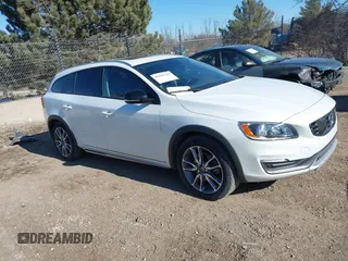 2016 Volvo V60 Cross Country T5 with VIN YV4612HK1G1003466, listed as a IAAI auction lot 41555787 with 139,700 mi miles. Bid and sale history available at carsss.com. Image 13.