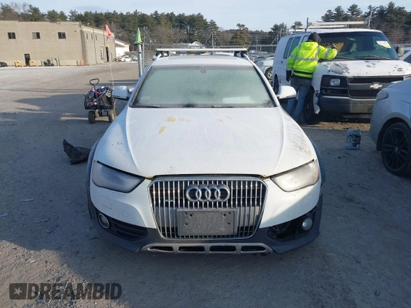 2015 Audi allroad Premium Plus with VIN WA1UFAFL8FA122156, listed as a IAAI auction lot 41345881 with 92,867 mi miles. Bid and sale history available at carsss.com. Image 12.