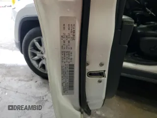 2018 Jeep Cherokee Limited z VIN 1C4PJMDB9JD597755, wystawiony jako Copart lot #51823585 z przebiegiem 67 085 mil mil oraz Szkoda całkowita • Salvage title. Historia ofert i sprzedaży dostępna na DreamBid. Obrazek 13.