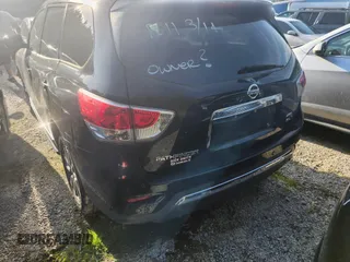2014 Nissan Pathfinder Platinum with VIN 5N1AR2MMXEC716411, listed as a IAAI auction lot 41897467 with Not Provided miles. Bid and sale history available at carsss.com. Image 3.