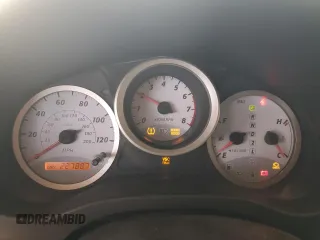 2005 Toyota RAV4 z VIN JTEHD20VX56028127, wystawiony jako Copart lot #56493475 z przebiegiem 227 887 mil mil oraz Czysty tytuł • Clean title. Historia ofert i sprzedaży dostępna na DreamBid. Obrazek 9.