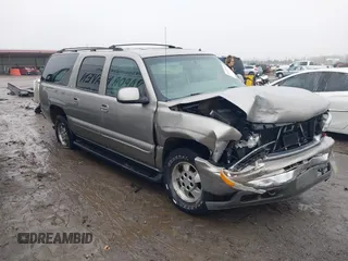 2002 Chevrolet Suburban Z71 with VIN 3GNFK16ZX2G278927, listed as a IAAI auction lot 41457820 with 210,134 mi miles. Bid and sale history available at carsss.com. Image 1.
