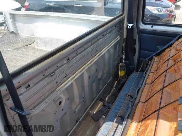 1993 Nissan Frontier with VIN 1N6SD11S4PC402144, listed as a IAAI auction lot 42560977 with 100,076 mi miles and . Bid and sale history available at DreamBid. Image 8.