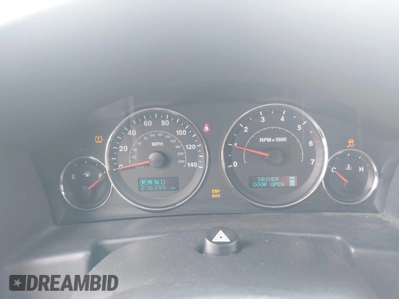 2007 Jeep Commander Sport with VIN 1J8HG48K77C556917, listed as a IAAI auction lot 42659784 with 216,395 mi miles and . Bid and sale history available at DreamBid. Image 7.