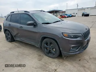 2021 Jeep Cherokee Altitude с VIN 1C4PJLLB5MD134799, выставлен на аукционе Copart как лот 57705125 с пробегом 100 618 миль миль и Списание • Salvage title. История ставок и продаж доступна на DreamBid. Изображение 4.