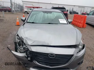 2016 Mazda 3 i Grand Touring z VIN 3MZBM1X74GM245295, wystawiony jako IAAI lot #41079843 z przebiegiem 183 480 mil mil oraz . Historia ofert i sprzedaży dostępna na DreamBid. Obrazek 12.