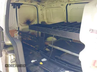 2021 Ford Transit Connect XL z VIN NM0LS7E25M1497392, wystawiony jako IAAI lot #42694335 z przebiegiem 122 549 mil mil oraz . Historia ofert i sprzedaży dostępna na DreamBid. Obrazek 8.