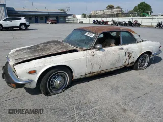1975 Jaguar XJ with VIN UF2J50690BW, listed as a Copart auction lot 52698225 with 2,947 mi miles and Clean Title. Bid and sale history available at DreamBid. Image 1.