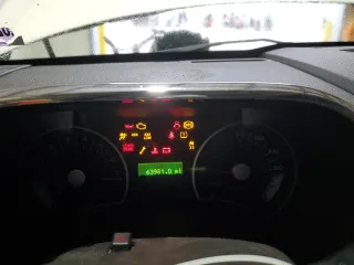 2010 Ford Explorer z VIN 1FMEU7D88AUA90572, wystawiony jako Copart lot #85647904 z przebiegiem 63 981 mil mil oraz Szkoda całkowita • Salvage title. Historia ofert i sprzedaży dostępna na DreamBid. Obrazek 9.