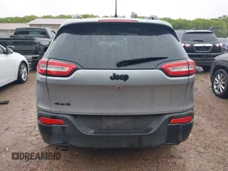 2016 Jeep Cherokee Sport z VIN 1C4PJMAB4GW314079, wystawiony jako IAAI lot #42291146 z przebiegiem 143 901 mil mil oraz . Historia ofert i sprzedaży dostępna na DreamBid. Obrazek 16.