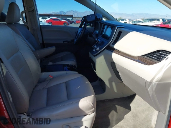 2015 Toyota Sienna XLE with VIN 5TDYK3DCXFS621190, listed as a IAAI auction lot 41646481 with 173,817 mi miles. Bid and sale history available at carsss.com. Image 5.