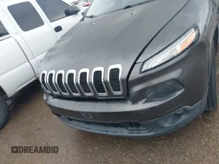 2018 Jeep Cherokee Latitude Plus with VIN 1C4PJLLBXJD621833, listed as a IAAI auction lot 41325843 with 65,326 mi miles. Bid and sale history available at carsss.com. Image 12.