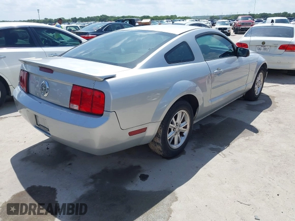 2007 Ford Mustang Deluxe with VIN 1ZVFT80N475296355, listed as a IAAI auction lot 42748184 with 198,104 mi miles and . Bid and sale history available at DreamBid. Image 4.
