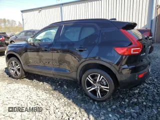 2024 Volvo XC40 Core Bright Theme z VIN YV4L12UK8R2334535, wystawiony jako Copart lot #50716025 z przebiegiem 22 014 mil mil oraz Czysty tytuł • Clean title. Historia ofert i sprzedaży dostępna na DreamBid. Obrazek 2.