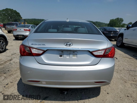 2013 Hyundai Sonata GLS z VIN 5NPEB4AC6DH710089, wystawiony jako Copart lot #58820215 z przebiegiem 111 475 mil mil oraz Czysty tytuł • Clean title. Historia ofert i sprzedaży dostępna na DreamBid. Obrazek 6.