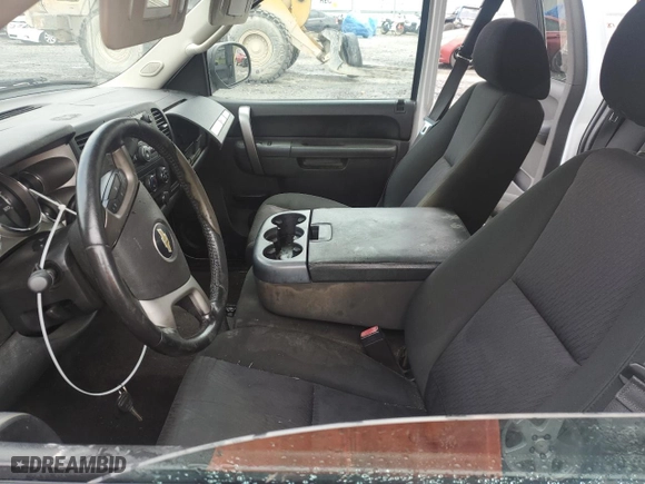 2013 Chevrolet Silverado 1500 LT with VIN 1GCRCSEA5DZ366808, listed as a Copart auction lot 45939615 with 308,492 mi miles and Clean Title. Bid and sale history available at carsss.com. Image 7.