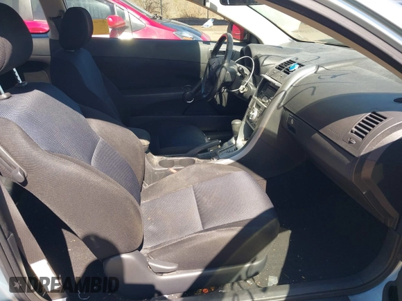 2005 Scion tC z VIN JTKDE177550057676, wystawiony jako IAAI lot #41883875 z przebiegiem 133 014 mil mil oraz . Historia ofert i sprzedaży dostępna na DreamBid. Obrazek 5.