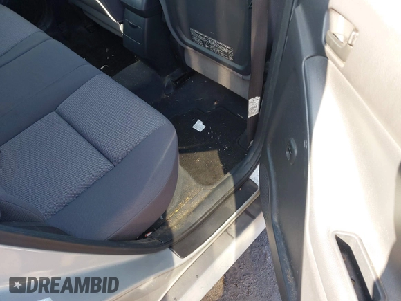 2004 Pontiac Vibe with VIN 5Y2SM62804Z451367, listed as a IAAI auction lot 41893625 with 179,556 mi miles and . Bid and sale history available at DreamBid. Image 8.