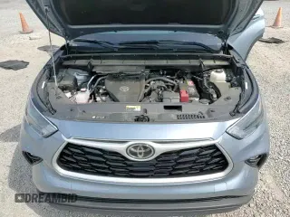 2023 Toyota Highlander L with VIN 5TDKDRAH8PS511243, listed as a Copart auction lot 70716695 with 29,089 mi miles and Salvage title. Bid and sale history available at DreamBid. Image 16.