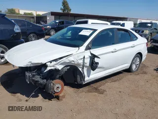 2020 Volkswagen Jetta S z VIN 3VWCB7BU8LM056279, wystawiony jako IAAI lot #42313645 z przebiegiem Nie podano mil oraz . Historia ofert i sprzedaży dostępna na DreamBid. Obrazek 2.