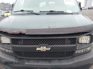 2008 Chevrolet City Express Cargo z VIN 1GNFG154781213063, wystawiony jako IAAI lot #42198836 z przebiegiem 418 879 mil mil oraz . Historia ofert i sprzedaży dostępna na DreamBid. Obrazek 12.