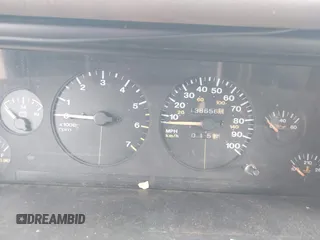 1994 Jeep Grand Cherokee Laredo z VIN 1J4GZ58Y1RC265589, wystawiony jako IAAI lot #42142226 z przebiegiem 138 656 mil mil oraz . Historia ofert i sprzedaży dostępna na DreamBid. Obrazek 7.