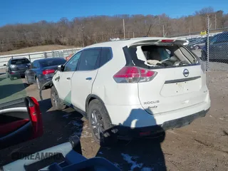 2016 Nissan Rogue SV with VIN 5N1AT2MV7GC875061, listed as a IAAI auction lot 41297172 with 121,135 mi miles. Bid and sale history available at carsss.com. Image 3.