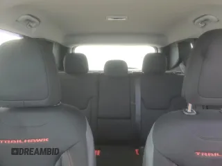 2021 Jeep Renegade Trailhawk z VIN ZACNJDC16MPM10006, wystawiony jako Copart lot #50981775 z przebiegiem 36 884 mil mil oraz Szkoda całkowita • Salvage title. Historia ofert i sprzedaży dostępna na DreamBid. Obrazek 10.