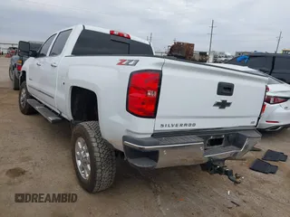 2019 Chevrolet Silverado 2500HD LTZ with VIN 1GC1KTEY3KF167922, listed as a IAAI auction lot 41581196 with 110,252 mi miles. Bid and sale history available at carsss.com. Image 3.