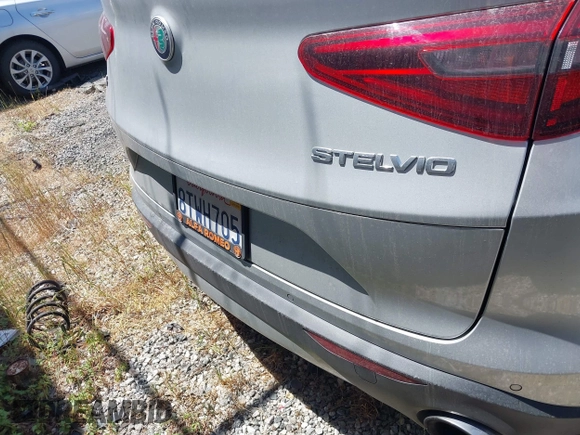 2018 Alfa Romeo Stelvio z VIN ZASFAKAN1J7B89142, wystawiony jako IAAI lot #42192248 z przebiegiem Nie podano mil oraz . Historia ofert i sprzedaży dostępna na DreamBid. Obrazek 17.