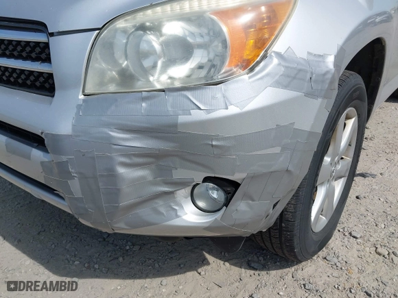 2008 Toyota RAV4 Ltd with VIN JTMBD31V486074748, listed as a IAAI auction lot 42121498 with 220,597 mi miles. Bid and sale history available at carsss.com. Image 6.