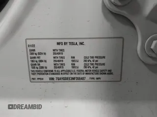 2022 Tesla Model Y Long Range z VIN 7SAYGDEE3NF358487, wystawiony jako IAAI lot #42036969 z przebiegiem 52 723 mil mil oraz . Historia ofert i sprzedaży dostępna na DreamBid. Obrazek 9.