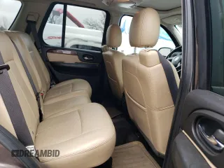 2008 Saab 9-7X Linear z VIN 5S3ET13S882803455, wystawiony jako Copart lot #46285984 z przebiegiem 172 402 mil mil oraz Szkoda całkowita • Salvage title. Historia ofert i sprzedaży dostępna na DreamBid. Obrazek 10.