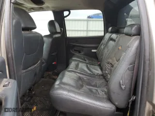 2002 Chevrolet Avalanche with VIN 3GNEK13T92G312366, listed as a Copart auction lot 50880275 with 255,366 mi miles and Salvage Title. Bid and sale history available at carsss.com. Image 10.