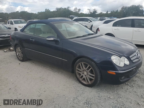 2009 Mercedes-Benz CLK-Class 3.5L with VIN WDBTK56F09T104336, listed as a Copart auction lot 72123484 with 113,718 mi miles and Clean Title. Bid and sale history available at carsss.com. Image 4.