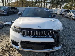 2023 Jeep Grand Cherokee Summit Reserve with VIN 1C4RJKEG8P8723399, listed as a Copart auction lot 51033365 with 32,689 mi miles and Salvage title. Bid and sale history available at DreamBid. Image 5.