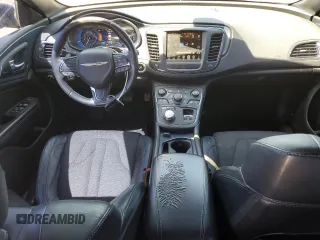 2015 Chrysler 200 S with VIN 1C3CCCBG8FN529079, listed as a Copart auction lot 53067795 with 237,230 mi miles and Clean Title. Bid and sale history available at carsss.com. Image 8.