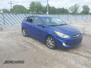 2012 Hyundai Accent SE z VIN KMHCU5AE1CU022915, wystawiony jako IAAI lot #42381214 z przebiegiem 152 907 mil mil oraz . Historia ofert i sprzedaży dostępna na DreamBid. Obrazek 1.