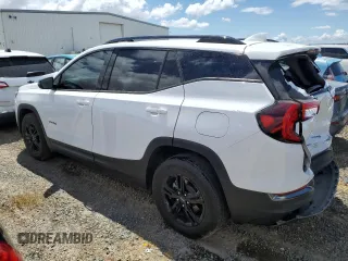 2024 GMC Terrain AT4 z VIN 3GKALYEG3RL120900, wystawiony jako Copart lot #55596795 z przebiegiem 55 119 mil mil oraz Szkoda całkowita • Salvage title. Historia ofert i sprzedaży dostępna na DreamBid. Obrazek 2.